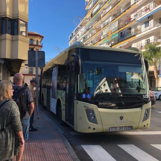 Huoneisto Lovely Central 2 Bed Close To The Beach And Stations Fuengirola